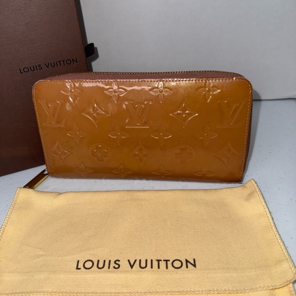 Louis Vuitton Caramel vernis zippy long Monogram Wallet - Picture 2 of 16